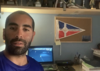 Yasir Mohamed repite triunfo con la cita semanal de la vela virtual