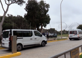 llegada menores rostrogordo Llegan a Rostrogordo los primeros veinte menores del centro de la Purísima