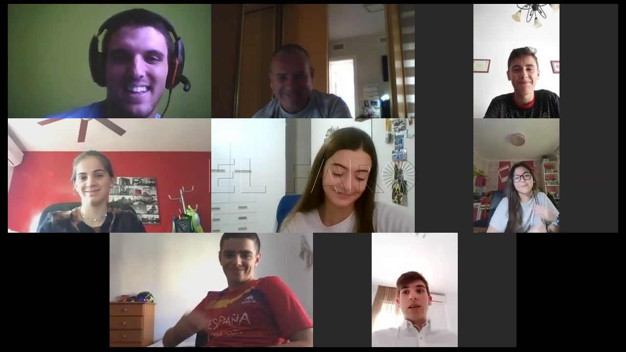 Videollamada junto a todos los atletas que presentaron su vídeo.