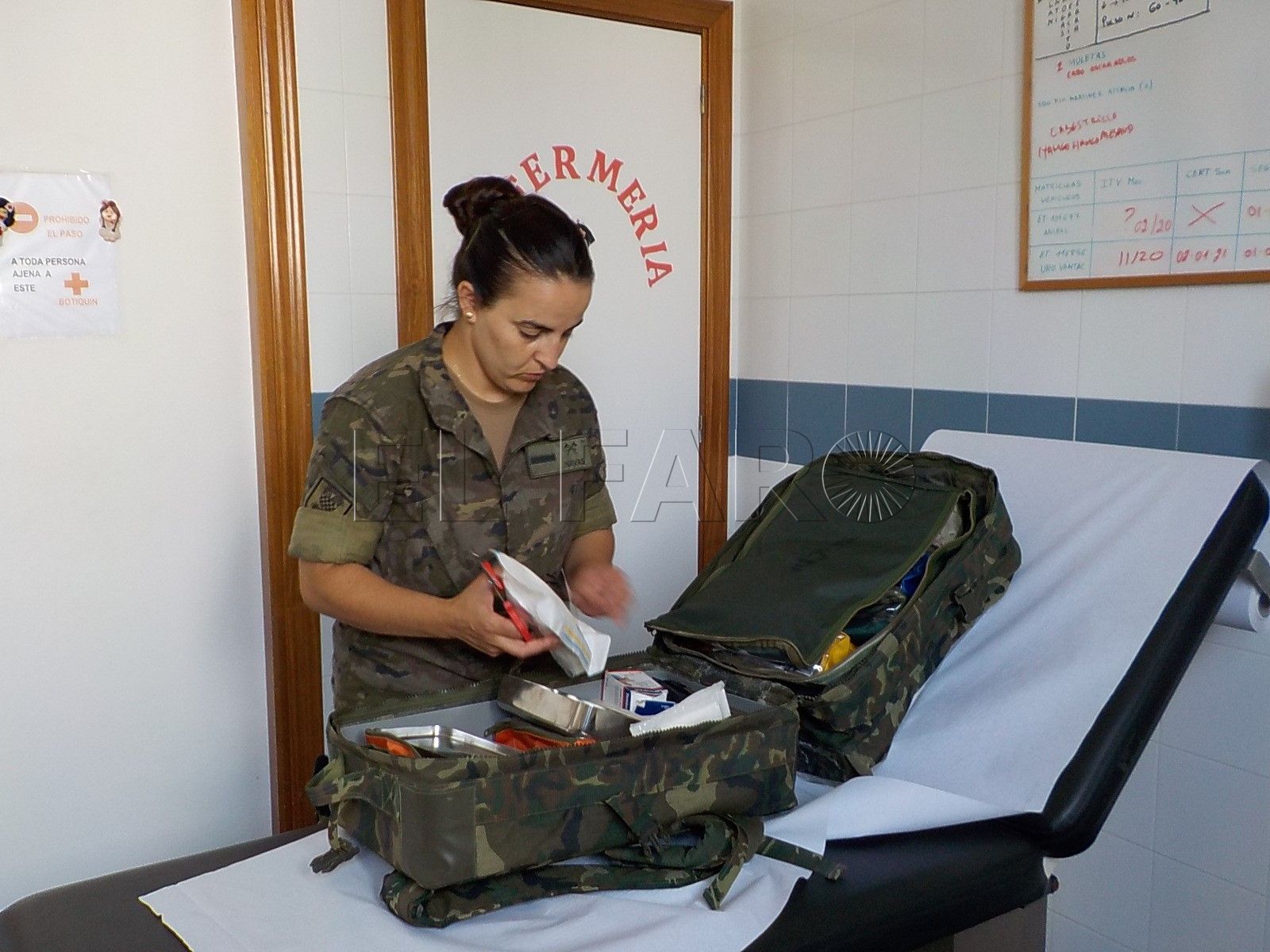 La Cabo 1º en su actual destino Una militar salva a una mujer y dos menores en la playa del Hipódromo