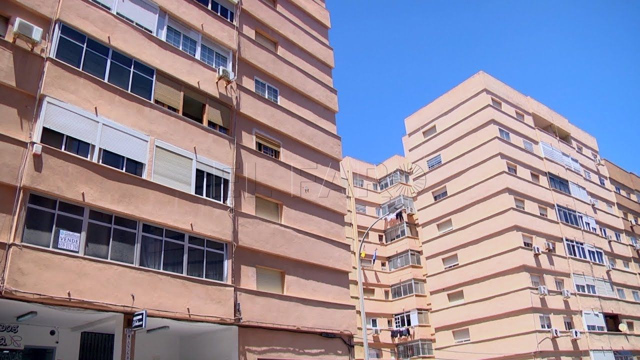 caen las compraventas de viviendas en mas de un 70 Menos del 15 % de los jóvenes melillenses viven emancipados