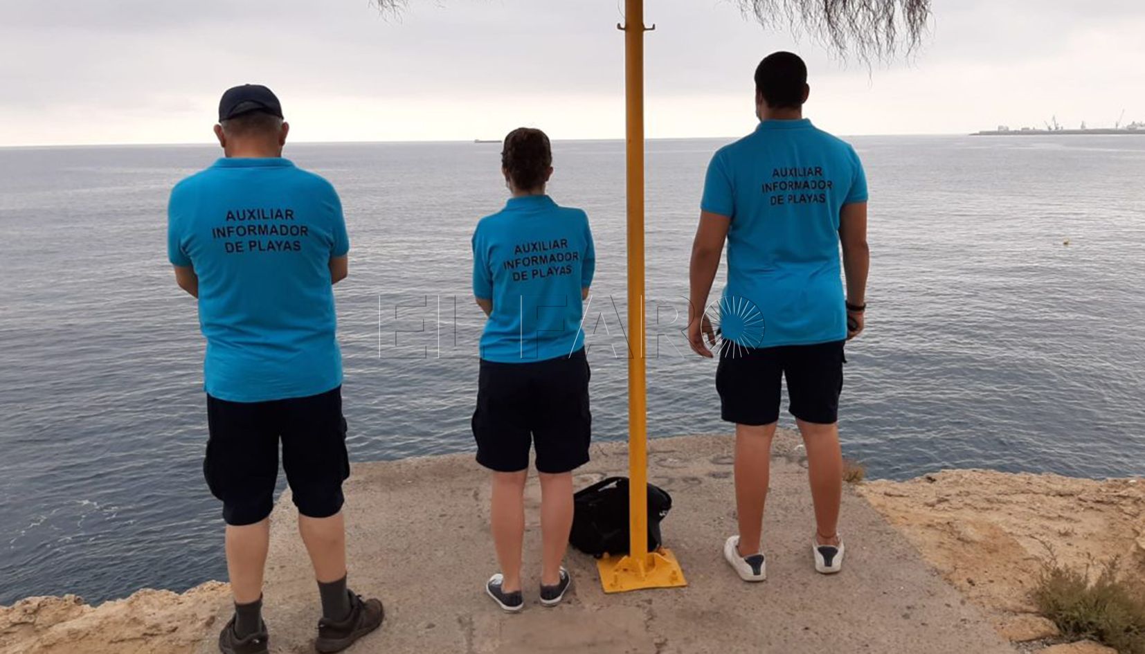 informador Los auxiliares informadores de playa ya están trabajando