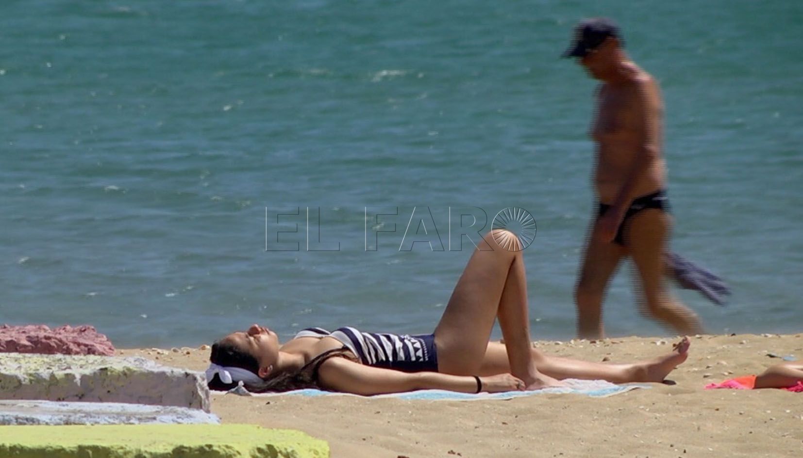 playa tomando sol Nubes hasta la tarde y temperaturas mínimas altas