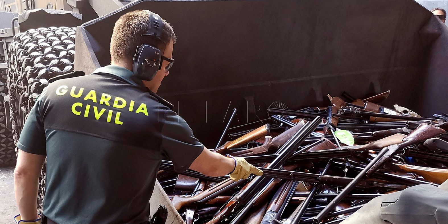 destruccion armas guardia civil 2 La Guardia Civil destruyó 130 armas en Melilla durante 2019