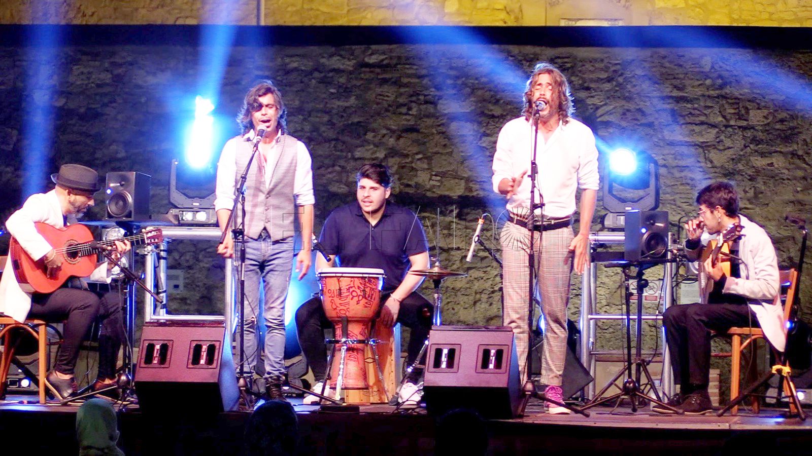 Makarines Rycardo Moreno Makarines y Rycardo Moreno animan la noche en la Plaza de las Culturas