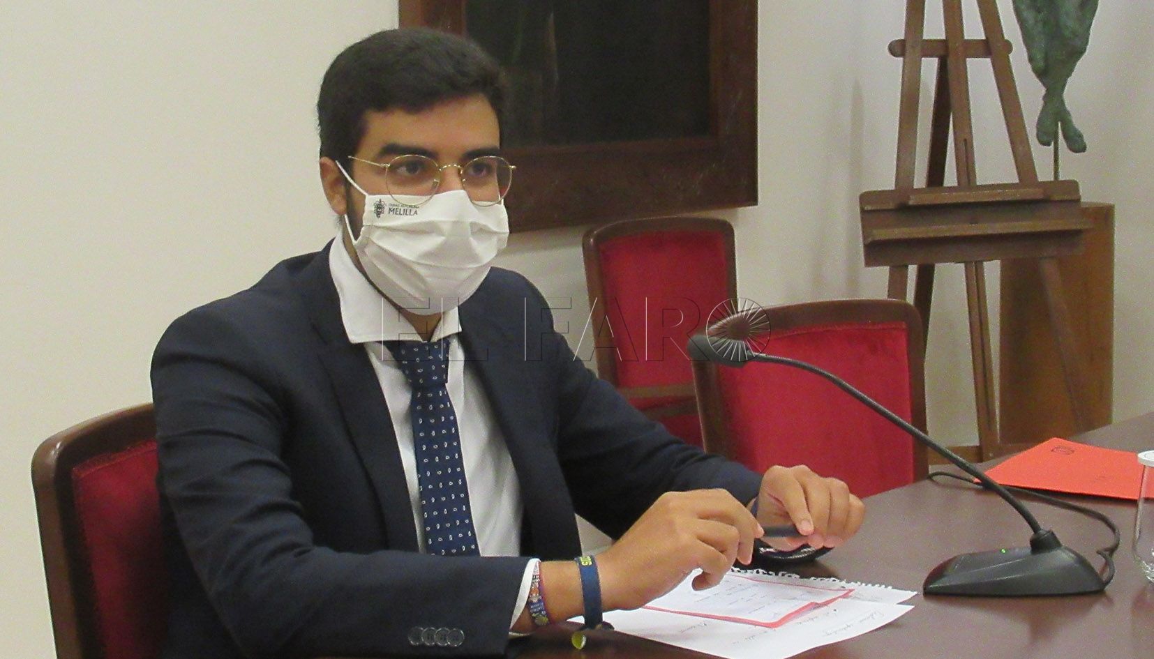 mohand web No se permiten más de 10 personas por mesa en bares y no más de 20 en reuniones privadas