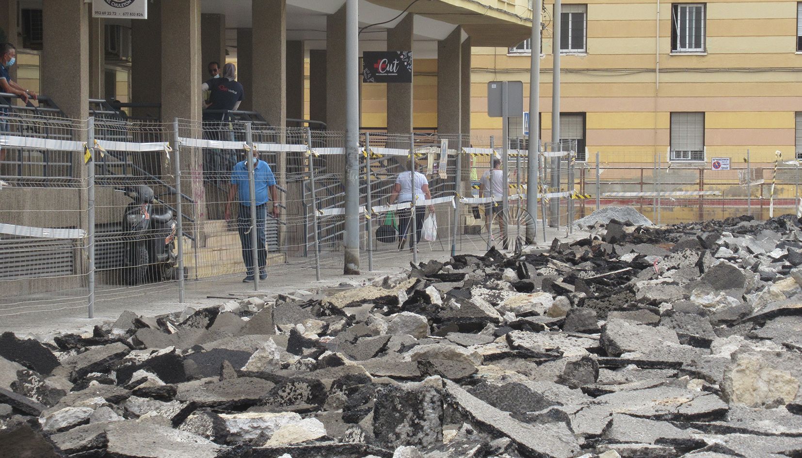 obras Una zona verde y peatonal, en el cruce de Marqués de Montemar y Carlos V