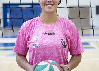 21D 1 3 Renovación de Almu y Ana, las dos líderes del equipo del pasado curso