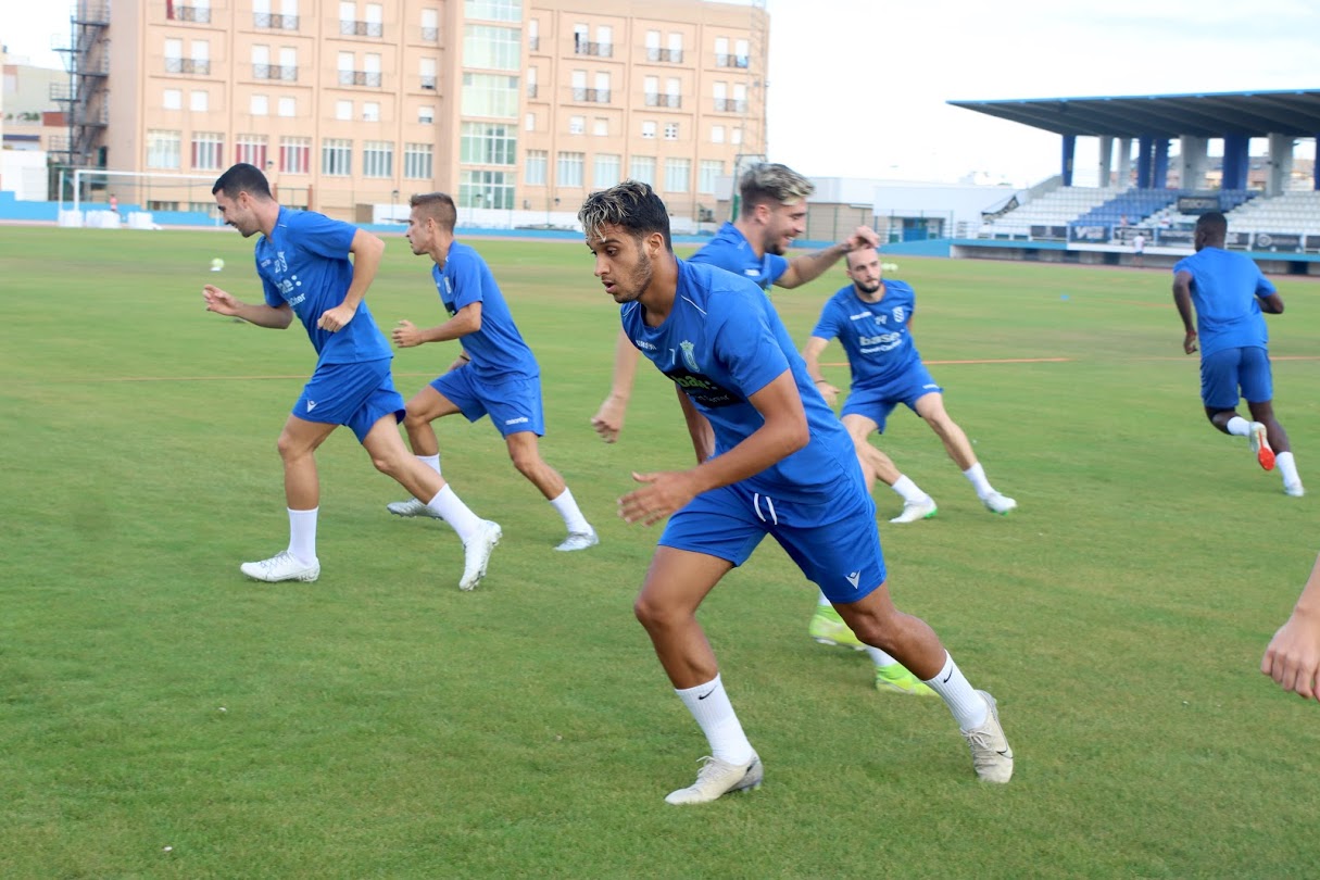 La primera plantilla de la UD Melilla inicia el trabajo de su pretemporada