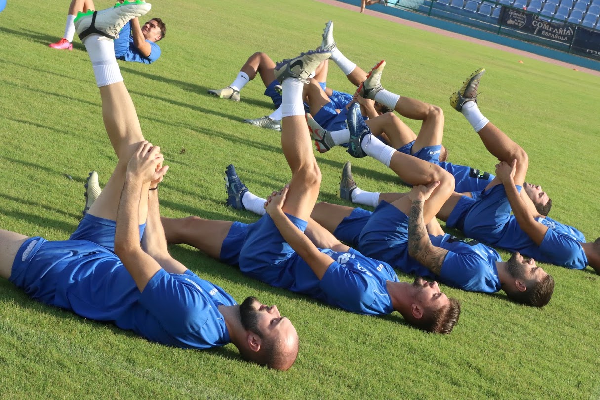 Sigue la puesta a punto en pretemporada de la plantilla de la UD Melilla