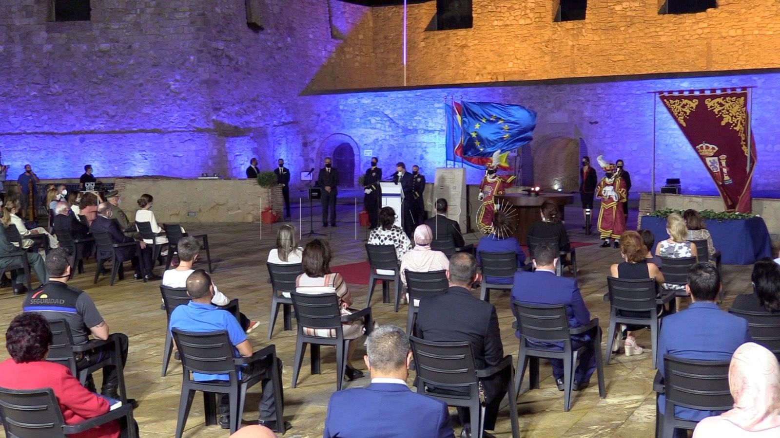 Melilla rinde homenaje al personal sanitario y a la memoria de los Leret O'Neill