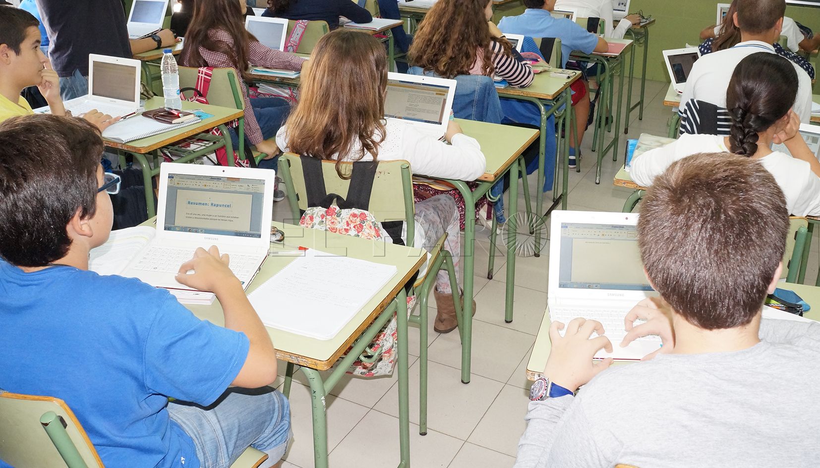 Los centros educativos pueden solicitar ya las ayudas para compra de equipamiento para clases no presenciales