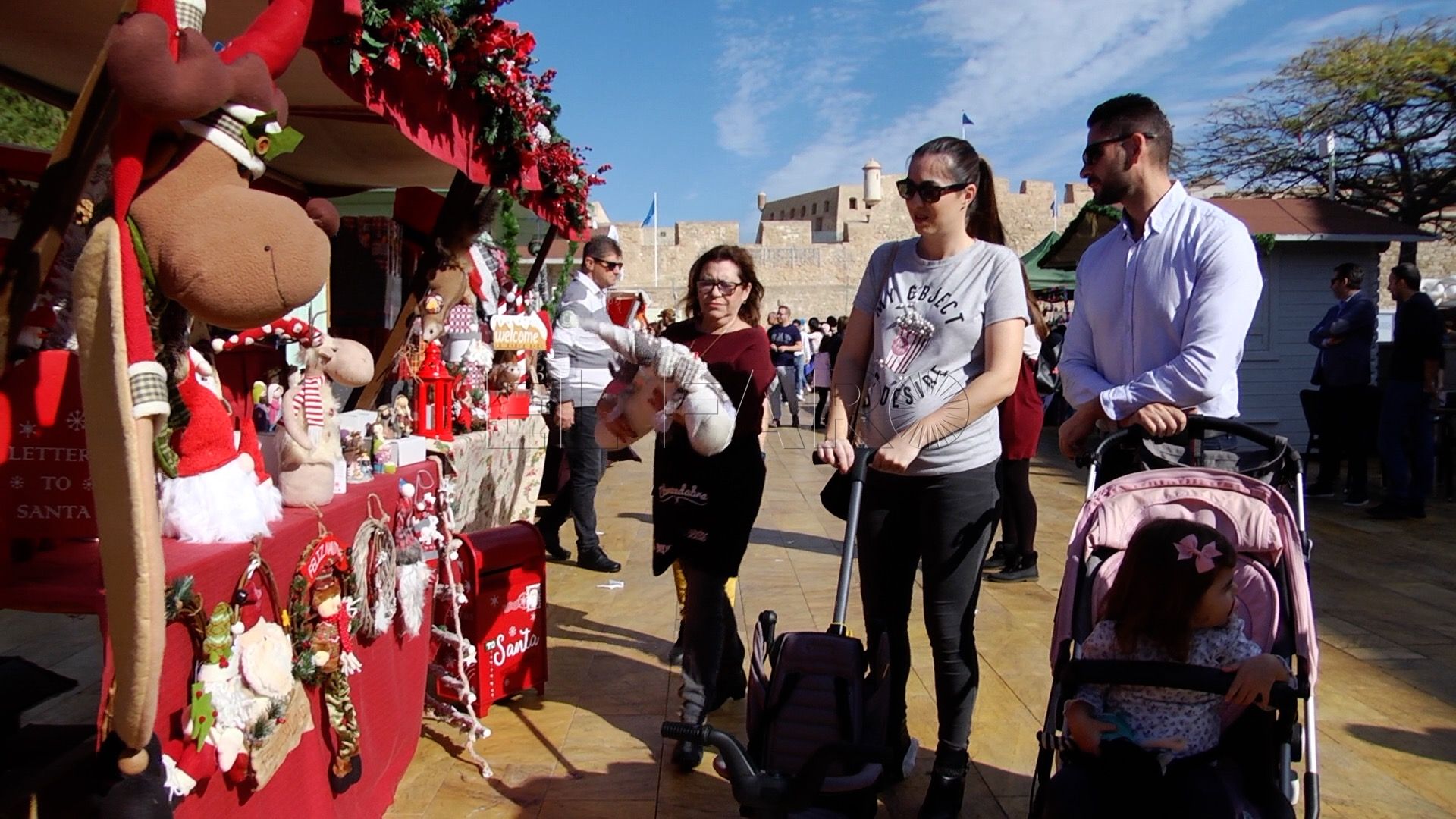 Arranca el tradicional Mercadillo de Navidad de Melilla 2 Abierto el plazo para inscribirse en el mercado navideño