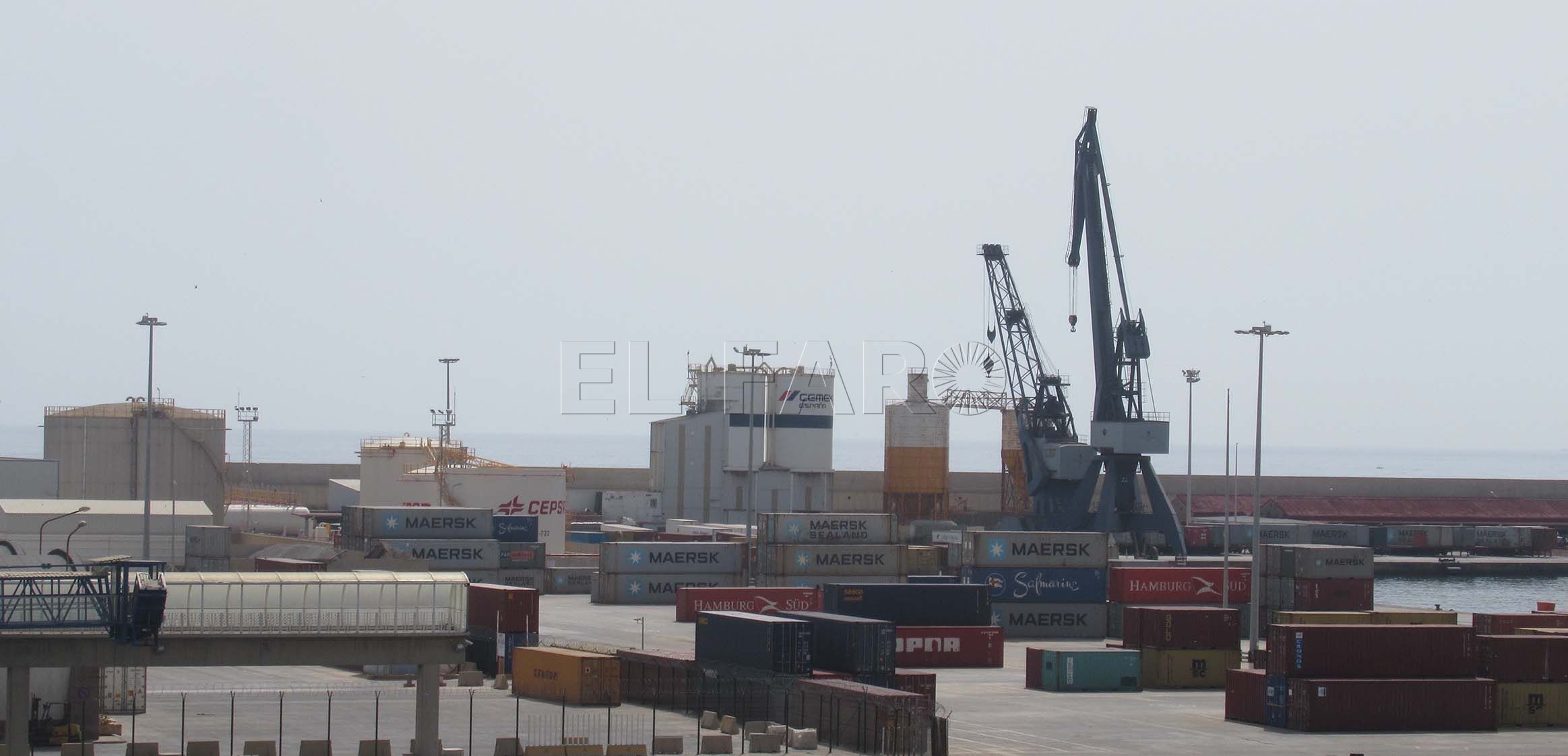 El puerto sufre una caída interanual del tráfico portuario de un 28,84%