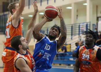 Los melillenses jugaron, en momentos puntuales, unos buenos minutos de baloncesto ante los burgaleses.