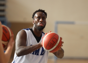 EoT1kiKW4AEW Ai Alioune Tew, a prueba en el Melilla Sport Capital de la Liga LEB Oro
