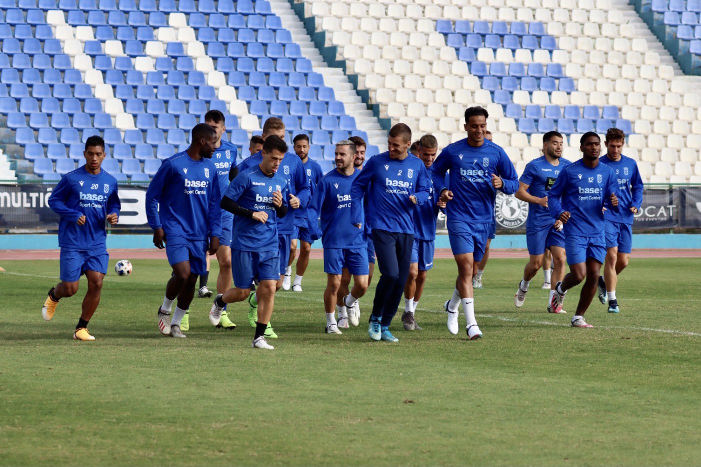 Duelo de equipos necesitados en el estadio municipal Álvarez Claro