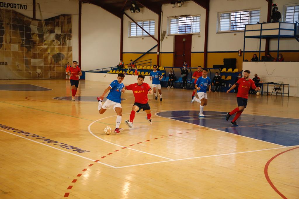 La Peña Real Madrid golea a la Barcelonista en el derbi local