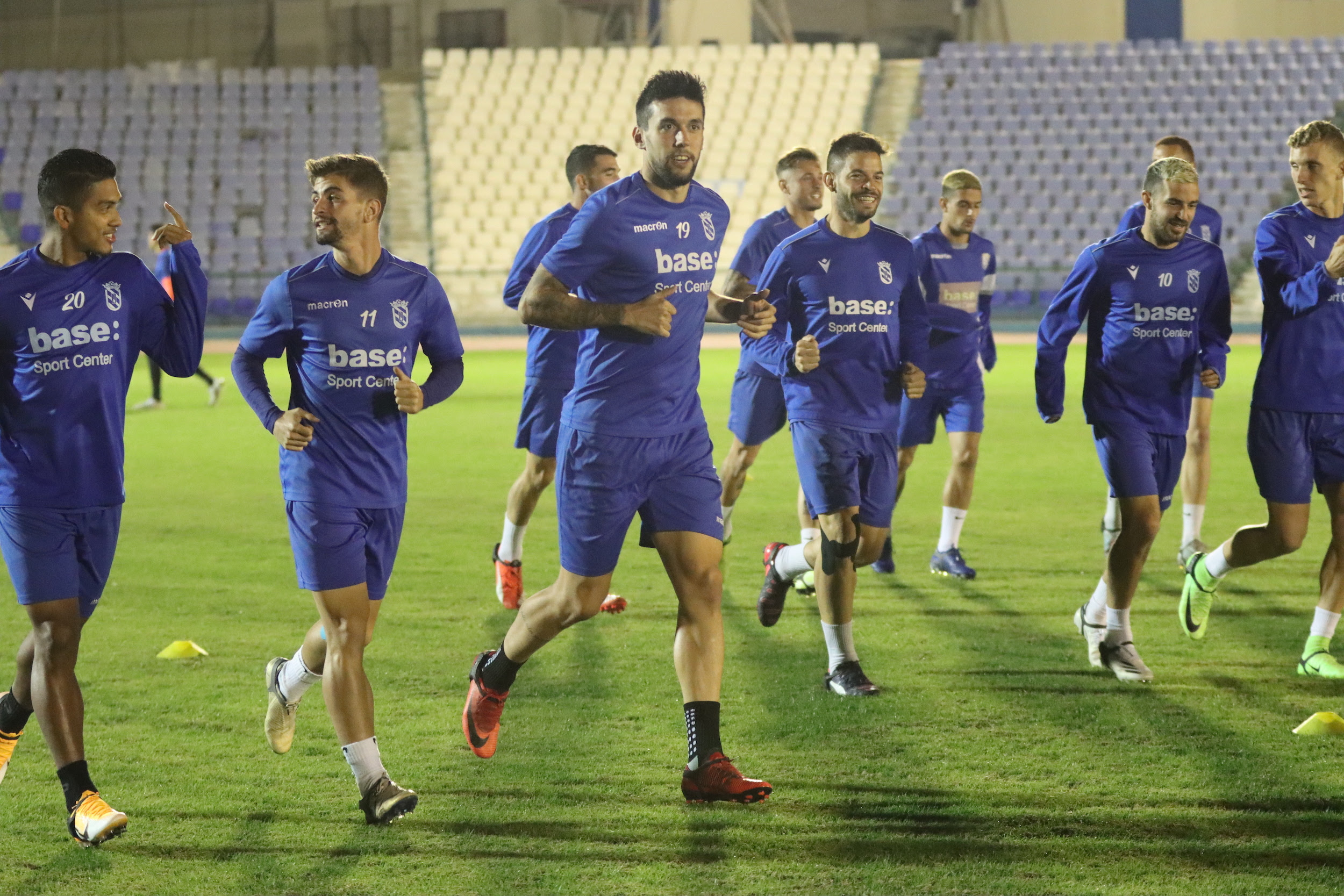 La plantilla de la UD Melilla, muy centrada en Don Benito