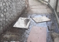 5 2 Vecinos del Tesorillo denuncian que una alcantarilla rota les tiene sin vivir