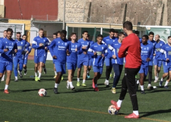 IMG 5238 La plantilla azulina inicia el trabajo semanal en el campo de La Espiguera