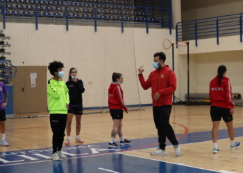 Gómez: “Las chicas se encuentran como bestias físicamente”