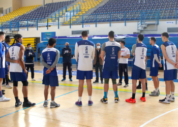 Jaime Auday con todos sus jugadores.