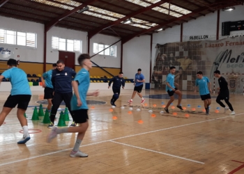 EumdMcFXMAYRv1L Derbi nacional entre los dos equipos de la División de Honor