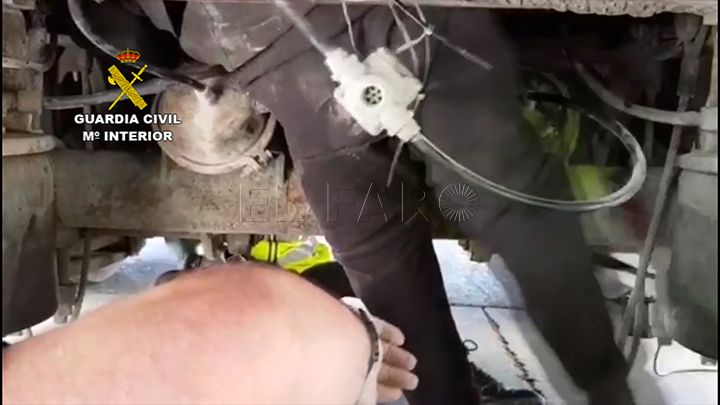 rescate puerto melilla 2 La Guardia Civil localiza en el mes de enero a 1.015 personas en la zona de seguridad del puerto