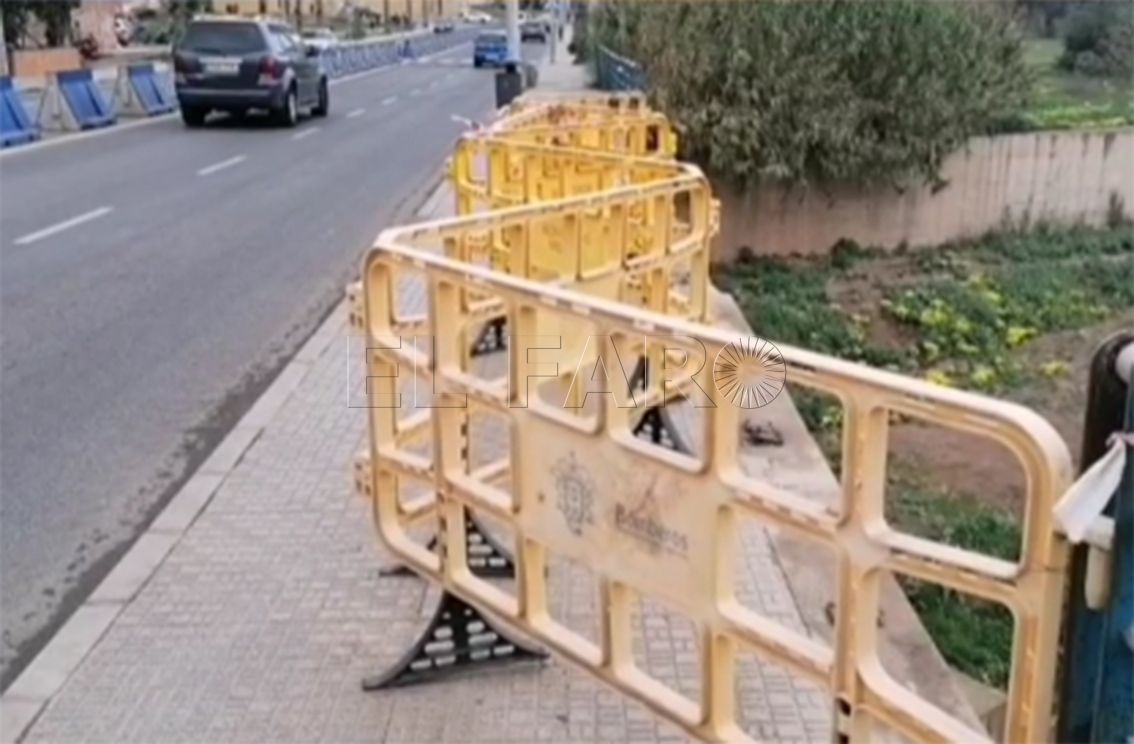 Podemos denuncia la falta de barandilla en un puente desde hace meses