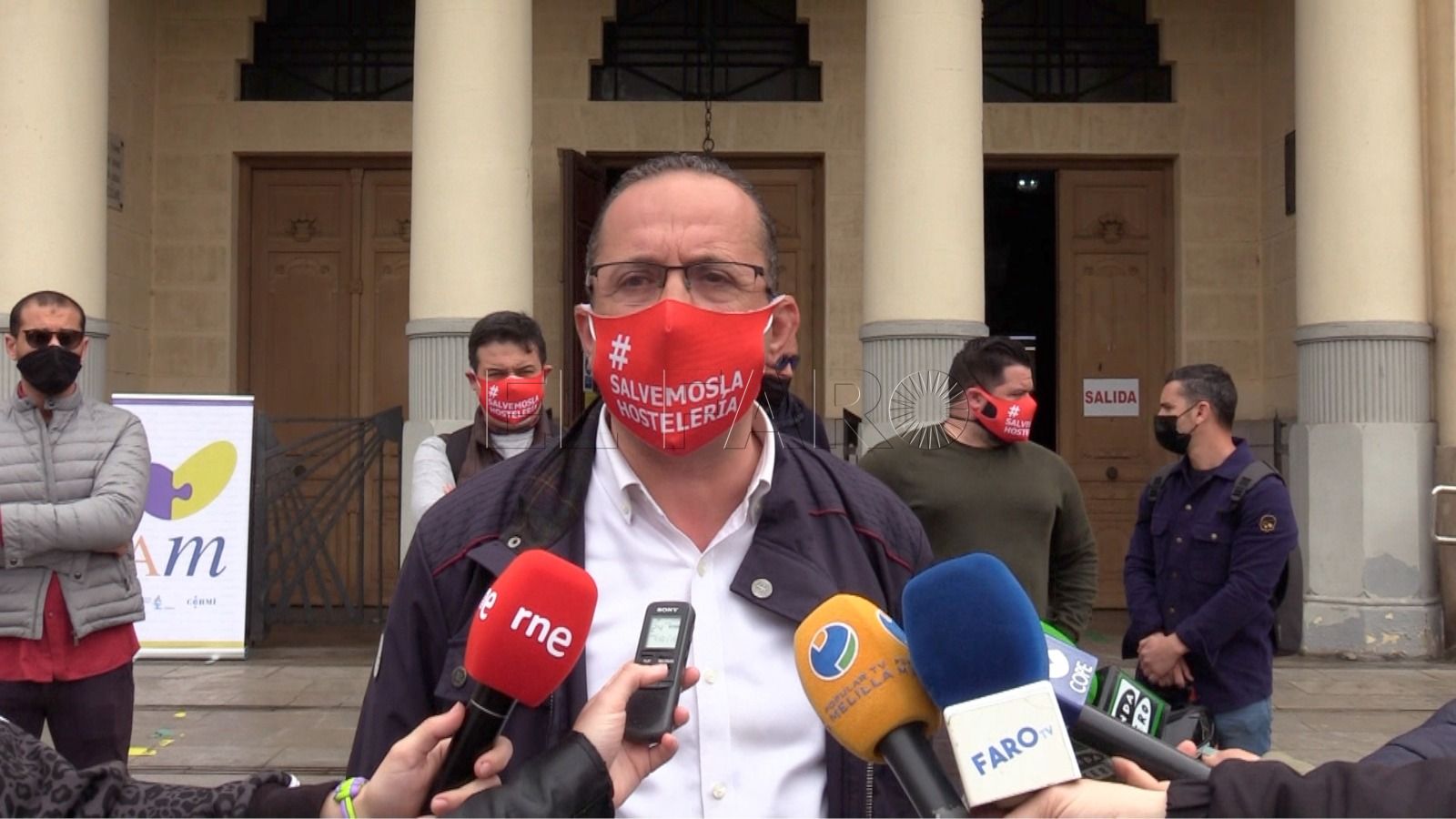 Chakib Mohamed Los hosteleros de Melilla se manifiestan contra la prórroga de las medidas anticovid