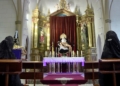 La Piedad recibe la adoración de los fieles en la Castrense