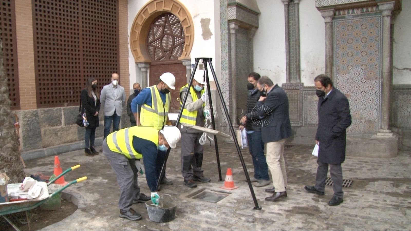 fuente bombillo Comienzan las obras de mejora y recuperación de la Plaza del Bombillo