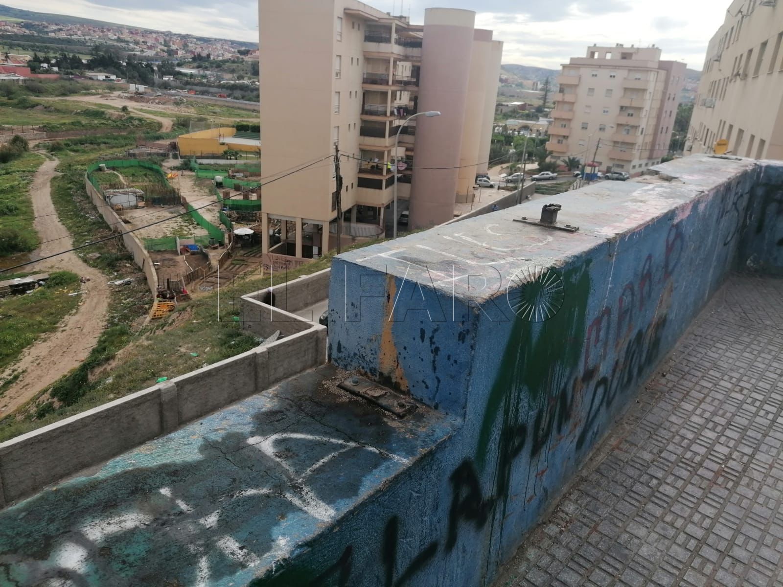 PODEMOS Podemos señala que el Gobierno margina el barrio de La Cañada