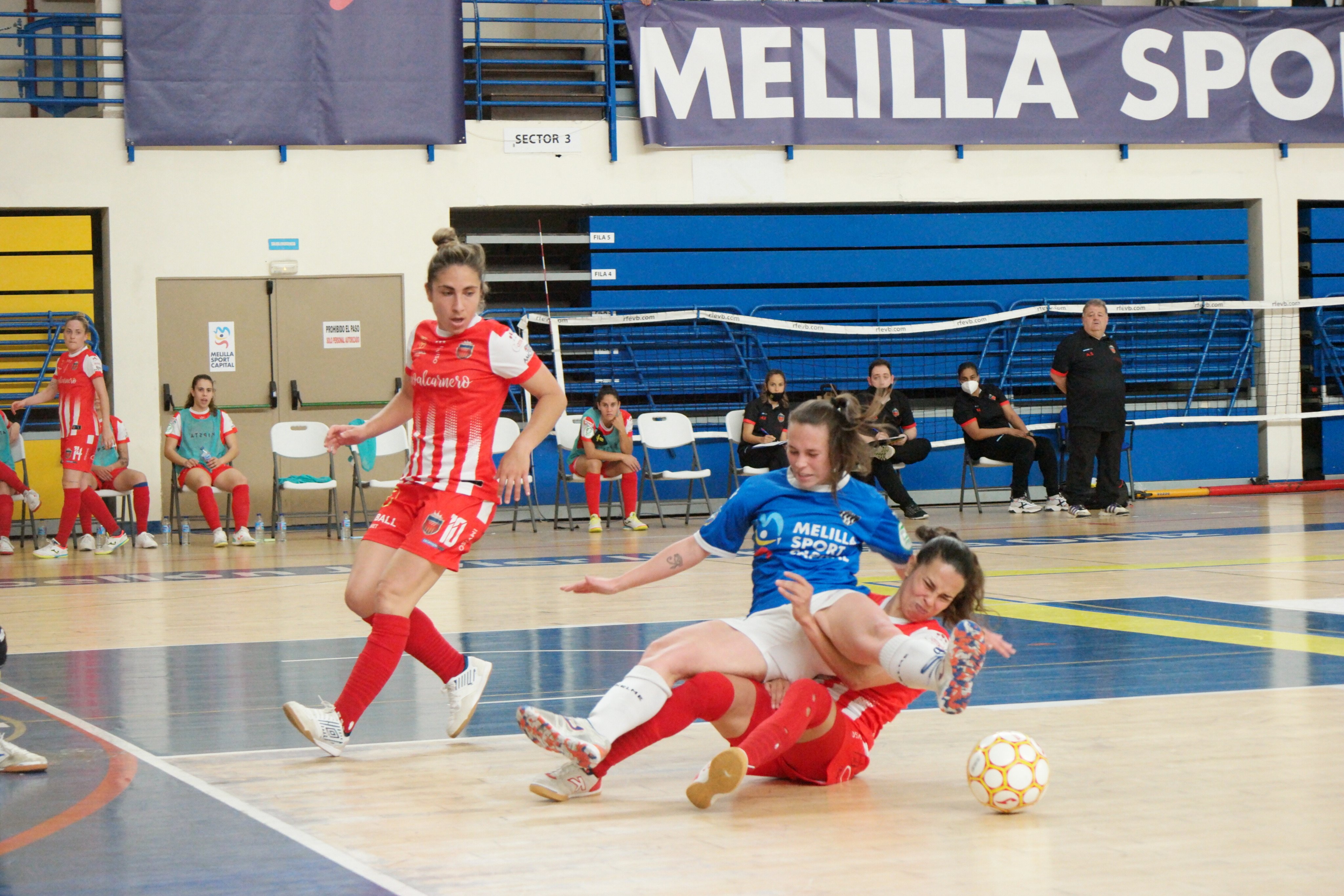 La falta de gol condena a las Guerreras ante el líder, Futsi