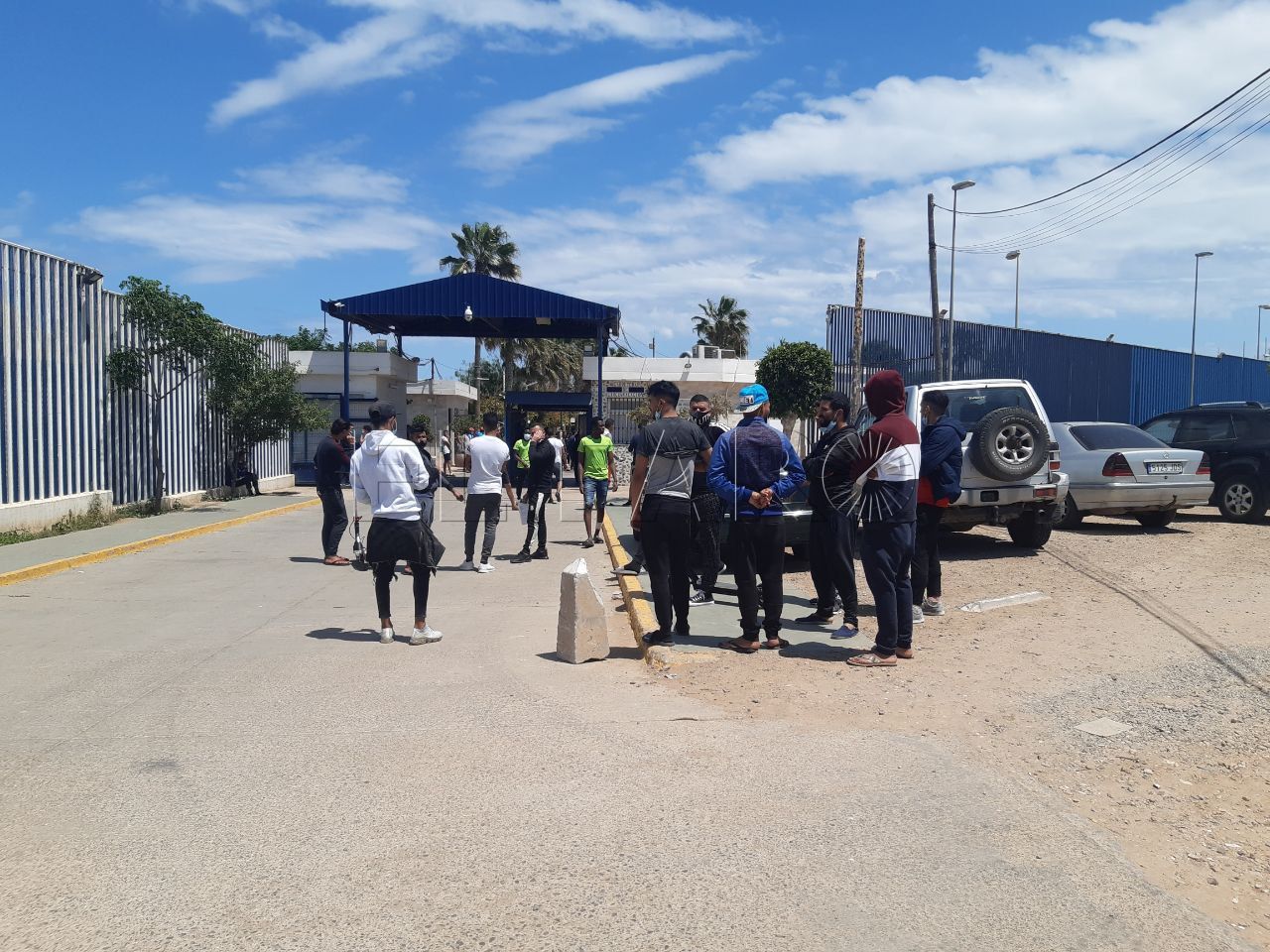 Tunecinos en el CETI Suspendido el traslado a la península de 126 tunecinos de Melilla