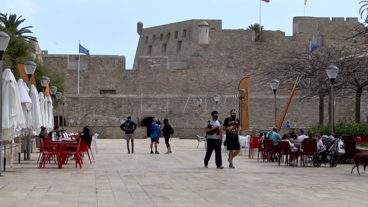 melilla vive el primer dia sin estado de alarma con pocas diferencias respecto al anterior La ciudad se toma con calma el final del estado de alarma