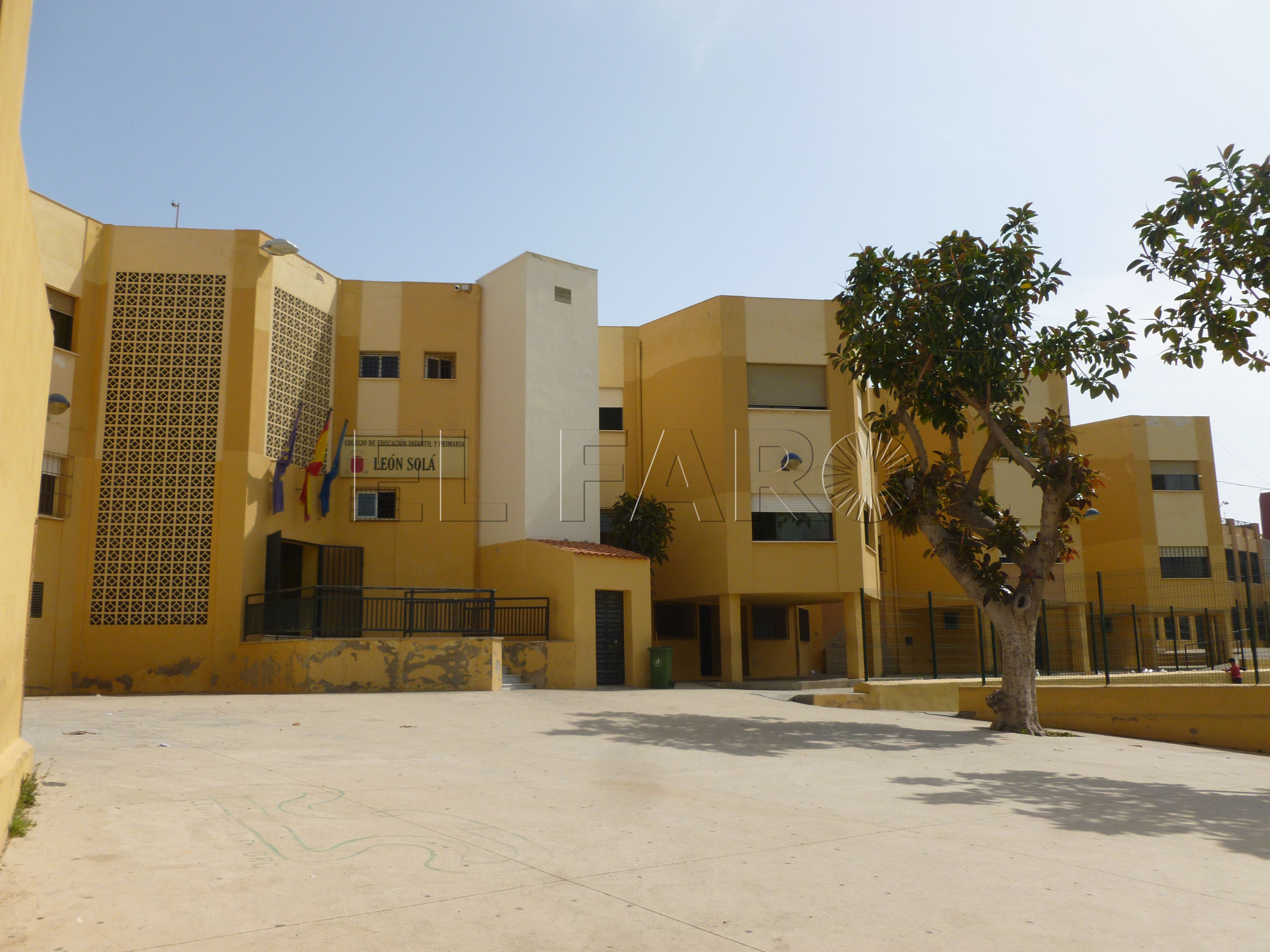 La AMPA del CEIP León Solá ayuda gratuitamente al rellenado de las becas del MEFP para el curso próximo