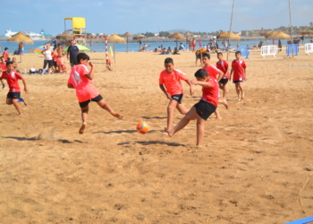 25D 5 1 Última semana de las competiciones de fútbol playa local