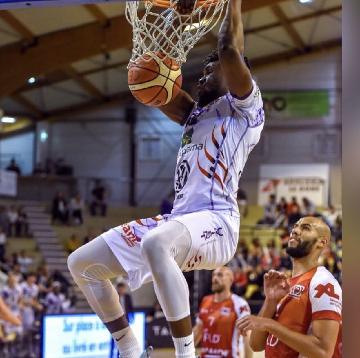 Okonkwo, nuevo fichaje estudiantil