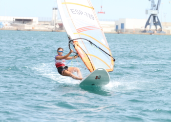 YDRAY IMG 1230TROFEO RCM MSC El trofeo Club Marítimo Melilla Sport Capital arranca con viento de poniente