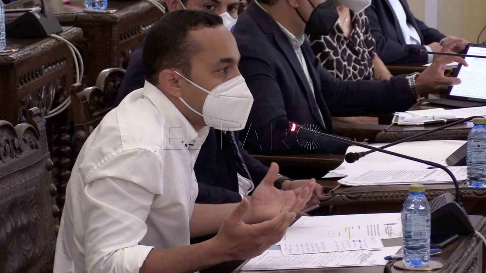 mohamed ahmed Ahmed contrapone la sensibilidad del PP nacional con la del local sobre los menores