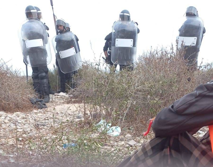 Antidisturbios llegan a la isla de Tierra y usan gas lacrimógeno, informa Caminando Fronteras