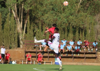 E90RVkOWQAUFTcO Primer empate del Melilla en su minigira