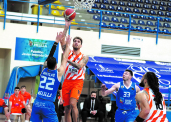 IMG 8040 Muchos movimientos en la LEB Oro