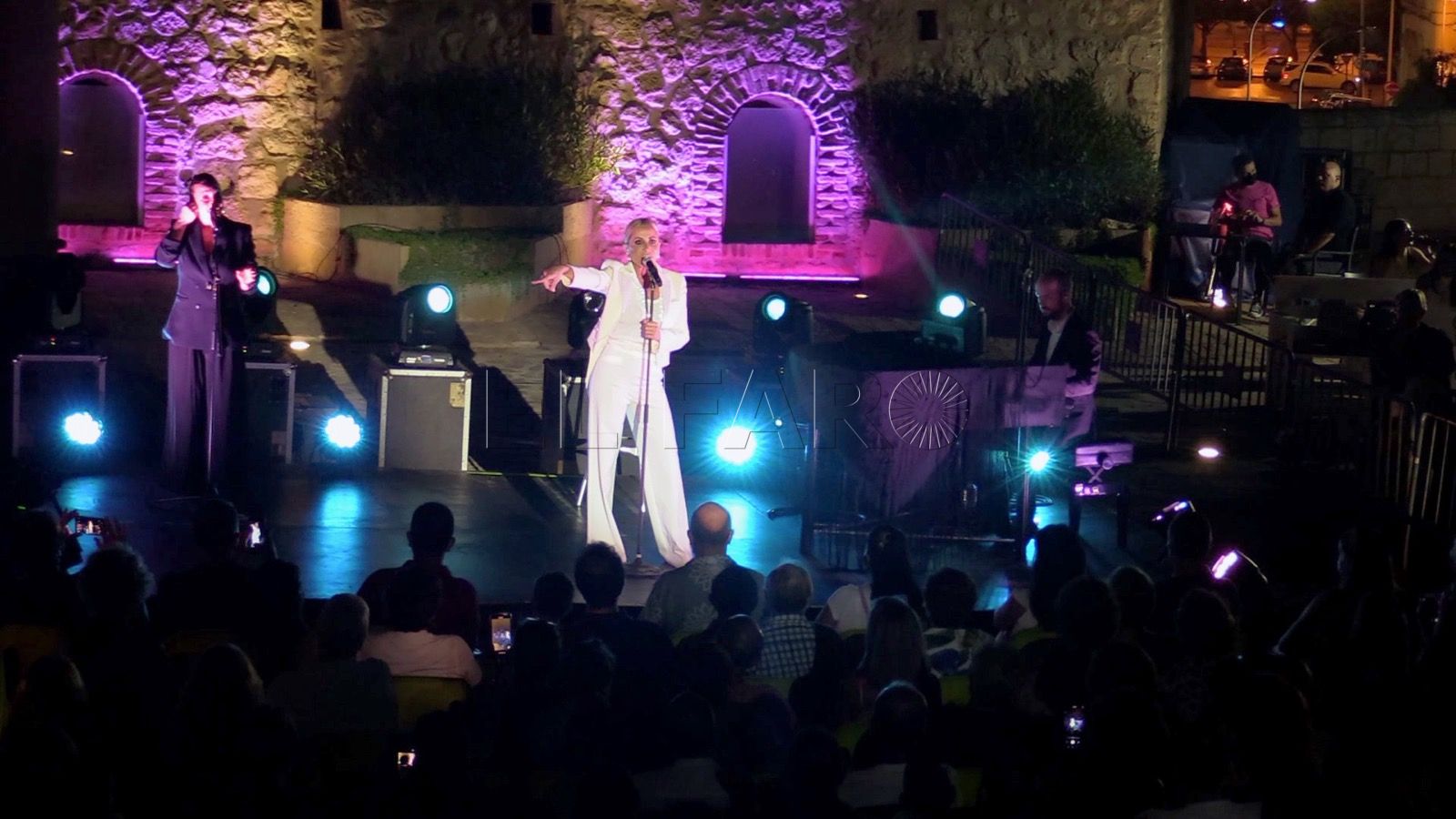 marta sanchez melilla Marta Sánchez deleita a los melillenses en una íntima velada de ‘Música a la luna’