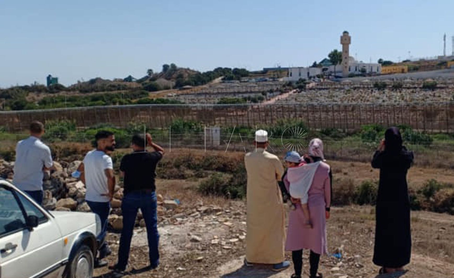 Entierro Entierran al marroquí Charkaoui en Melilla y su familia lo despide desde Marruecos