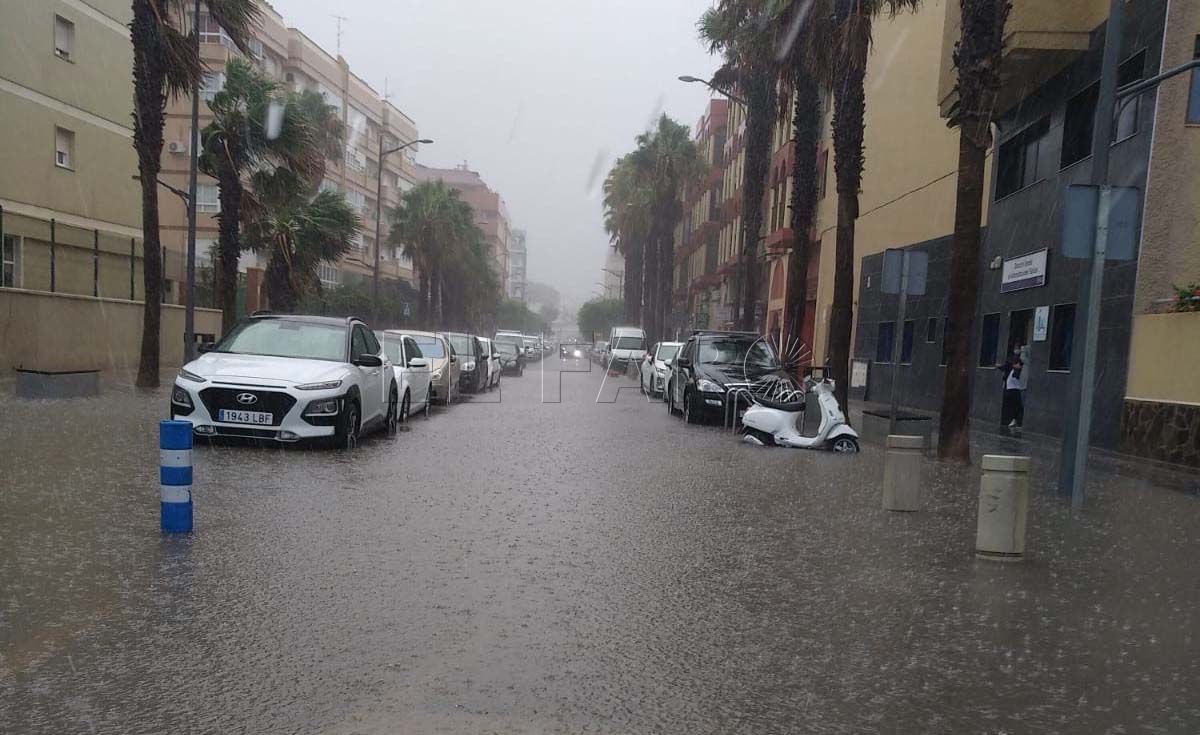lluvias melilla inundaciones 2 Las fuertes lluvias en Melilla provocan inundaciones y 127 llamadas de emergencia