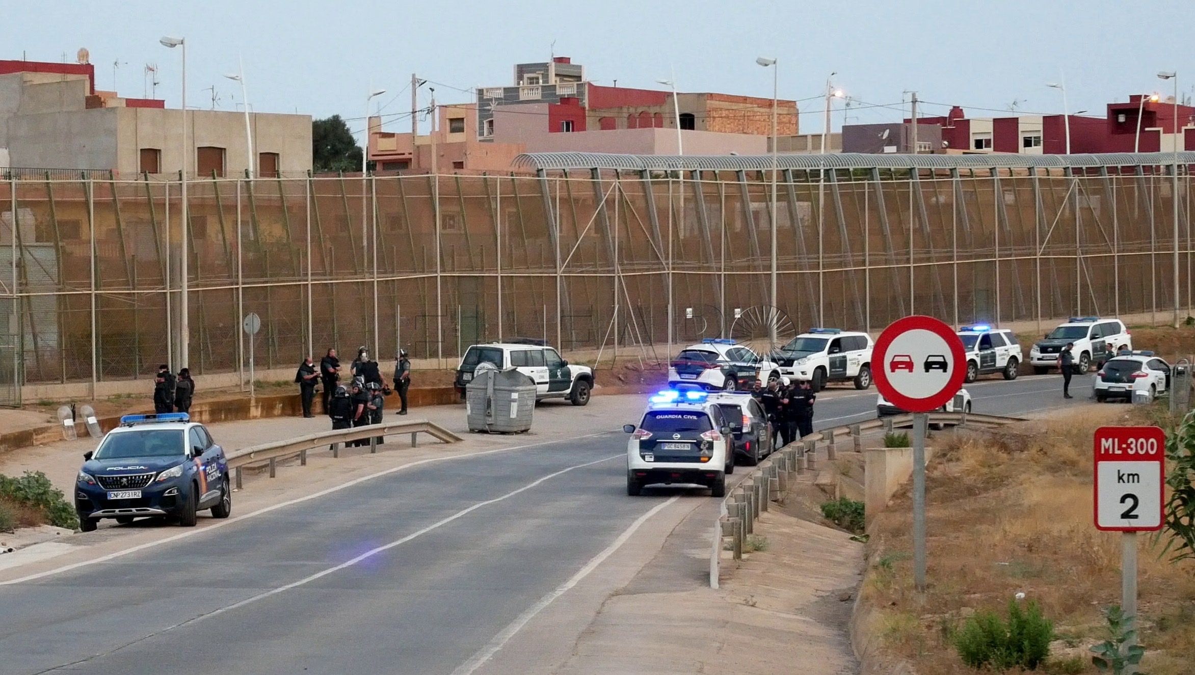seguridad Nueva noche de presión migratoria en la valla de Melilla