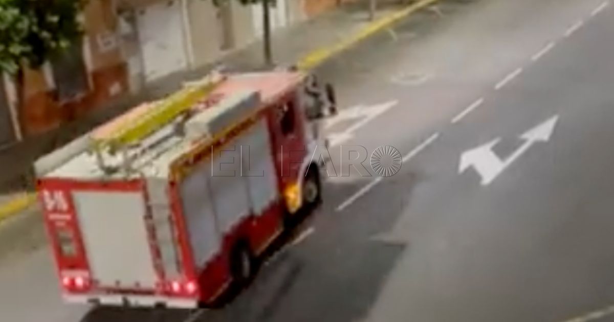 Bomberos Incendio en el Monte María Cristina tras el escape de gas de una botella de butano